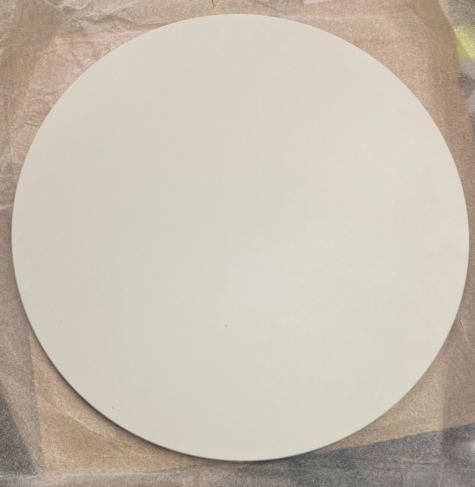 NEW OPEN BOX Round Pearl White Isotop Outdoor Tabletop