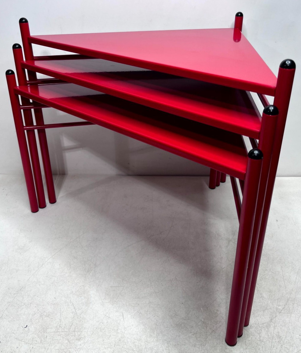 Amisco Red Metal Triangular Nesting Tables Set of 3 Modern Accent Tables Rare