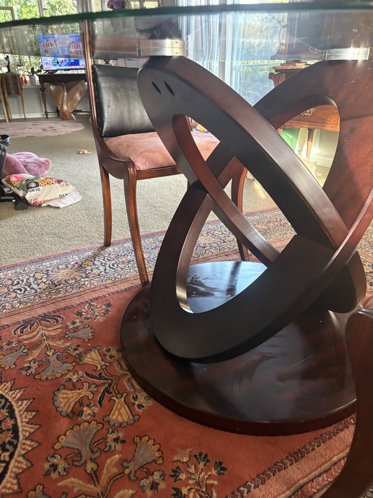 Round Glass Top Dining Table Sculptural Dark Wood Base 48x48x29 in Used