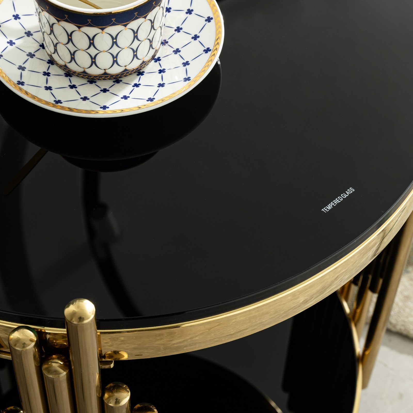 17.72″ Round Glass End Table Sofa Side Steel Coffee Table for Home Office, Black